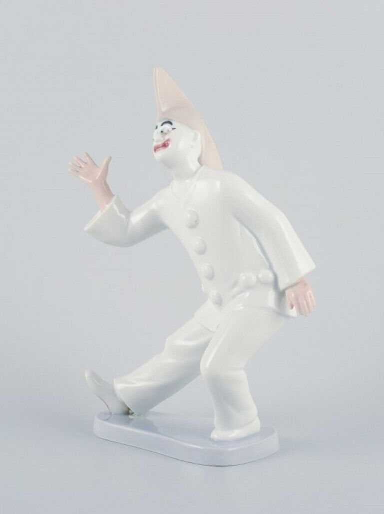 Bing  Grøndahl Pierrot porcelain figurine Model number: 2353