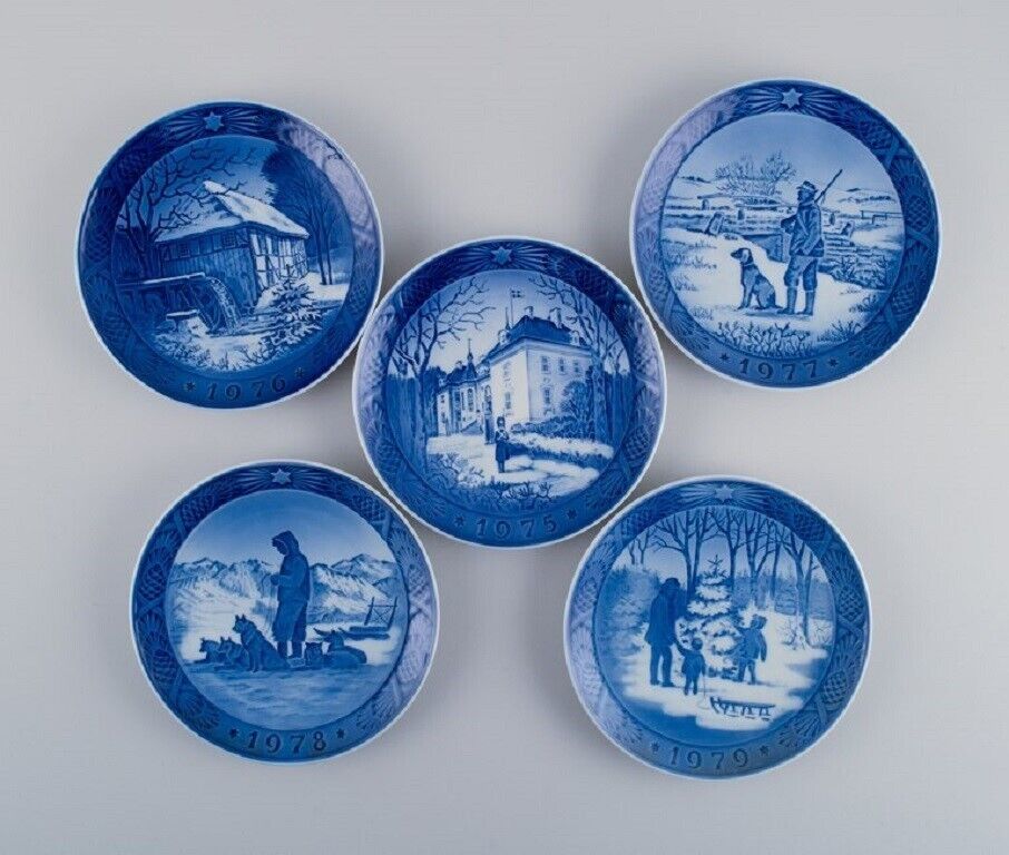 Royal Copenhagen a set of ten Christmas plates 1970-1979