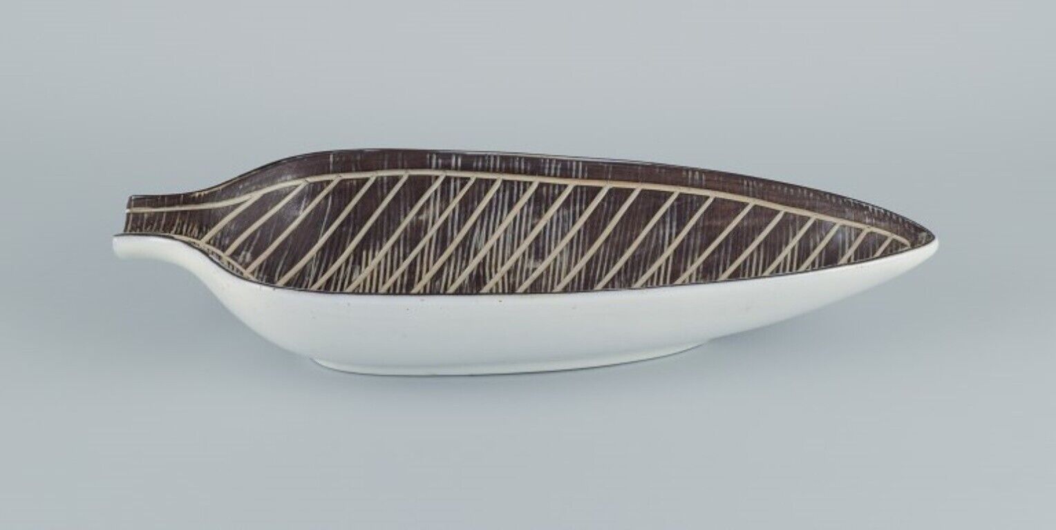 Mari Simmulson for Upasala-Ekeby "Nigeria" large oblong ceramic dish