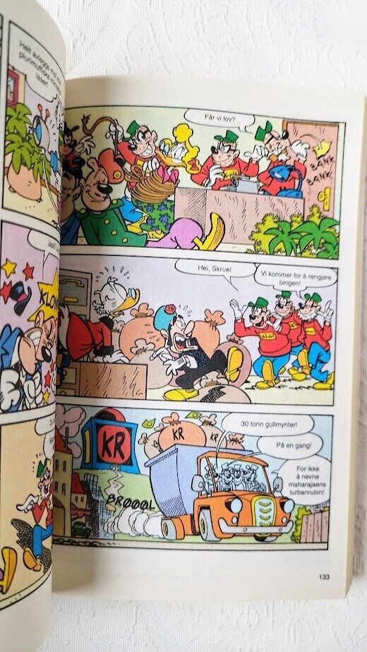 NORWEGIAN 2014 Walt Disney Donald Duck - Fotballhelten Full Pocket Comic Book