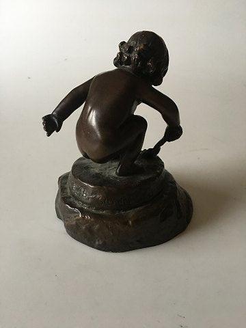 Adda Bonfils Bronce Figurine of a Girl with shovel