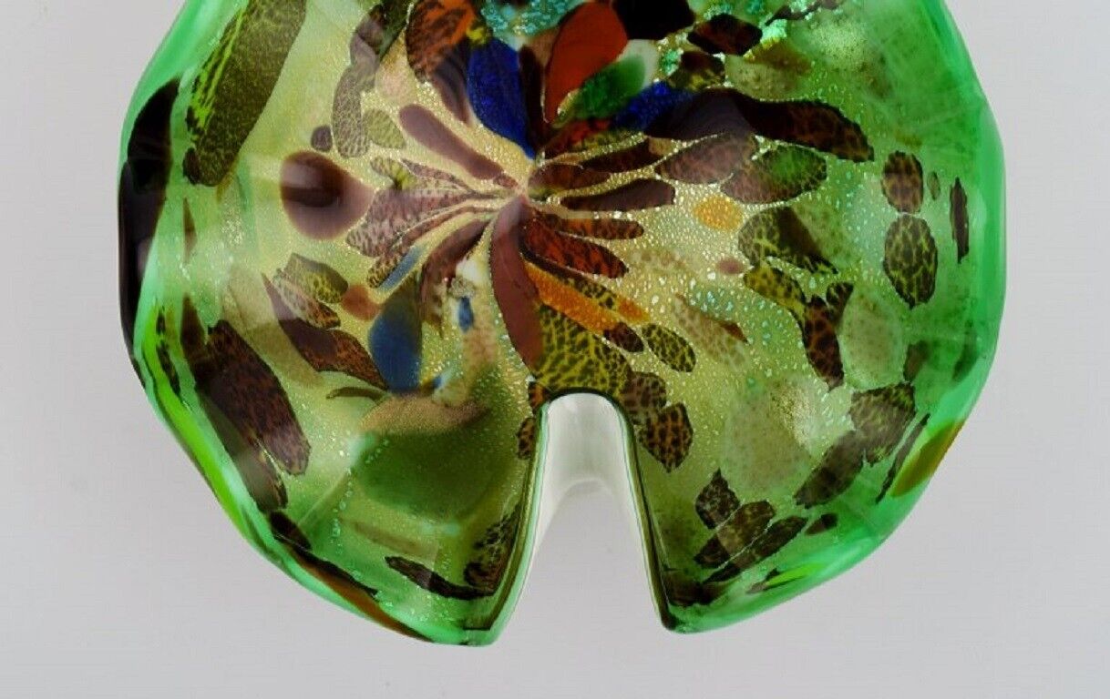 Leaf-shaped Murano bowl in polychrome mouth-blown art glass 1960s