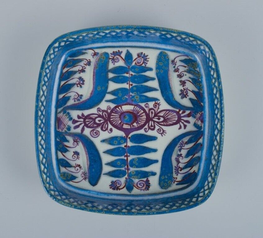 Marianne Johanson for Royal Copenhagen Aluminia Square dish in faience