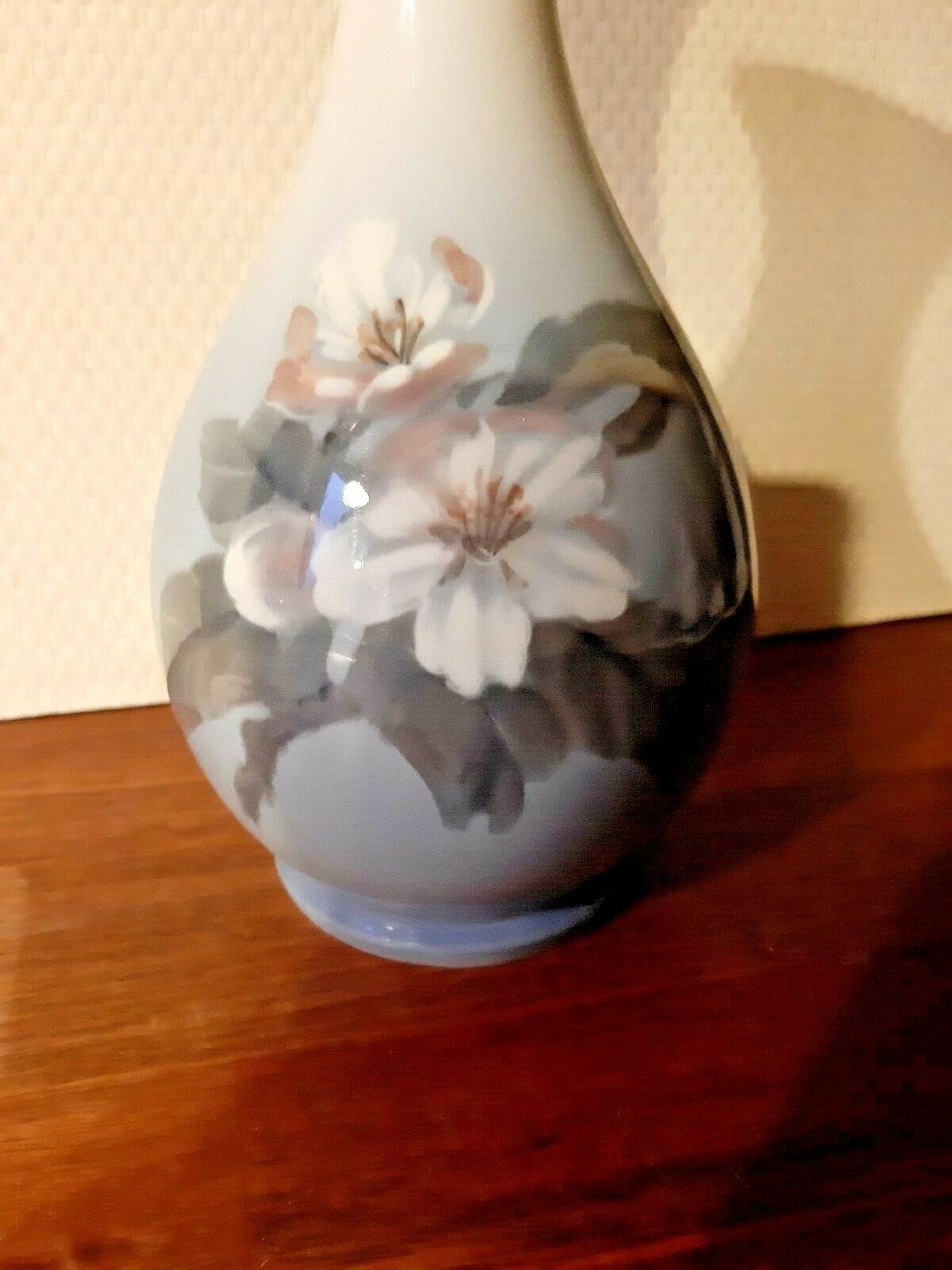 Flower vase w Appletwig in blossom decor # 53-51 Royal Copenhagen Fact 2