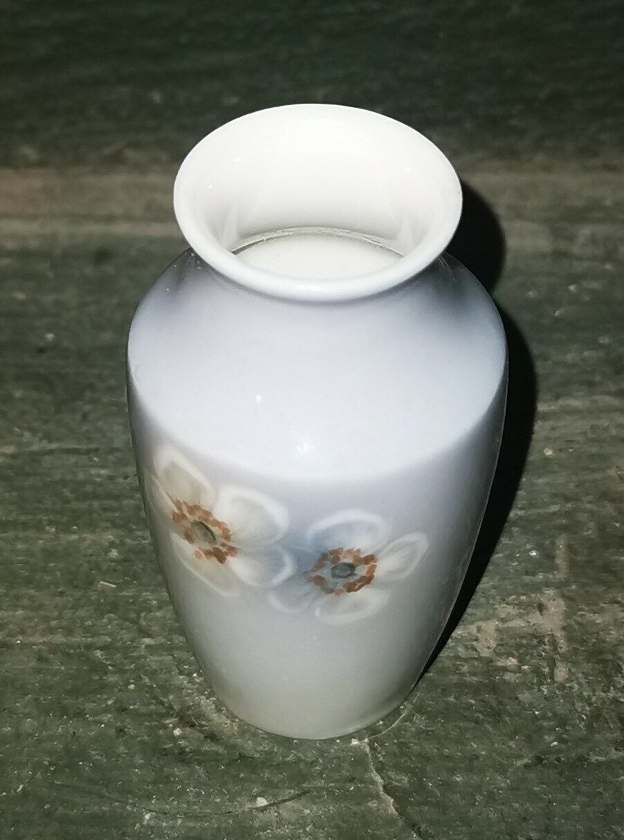 Old Art Nouveau Bing  Grøndahl porcelain vase with flower decoration c 1900