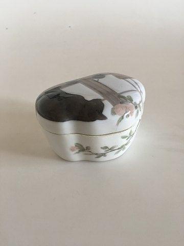 Royal Copenhagen Art Nouveau Lidded dish with Cat No 612/299