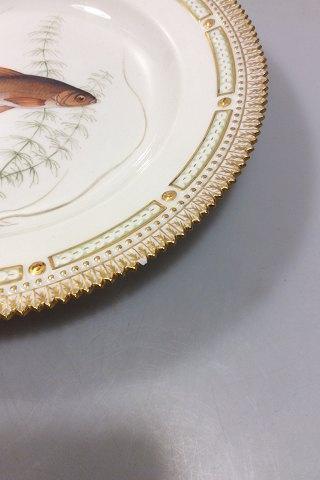 Royal Copenhagen Flora Danica Fish Plate No 19/3549