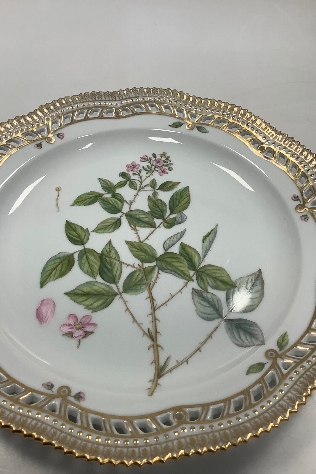 Royal Copenhagen Flora Danica Plate with openwork edge No 20/3526