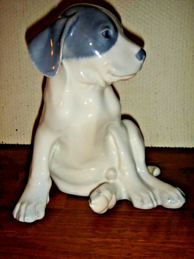 Large POINTER PUPPY DOG by Erik Nielsen for ROYAL COPENHAGEN # 259 FIRST CLASS