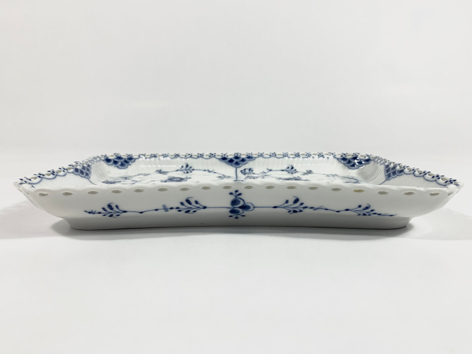 Royal Copenhagen Blue Fluted Full Lace 1195 Serving Tray Dish Old 1889 – 1922