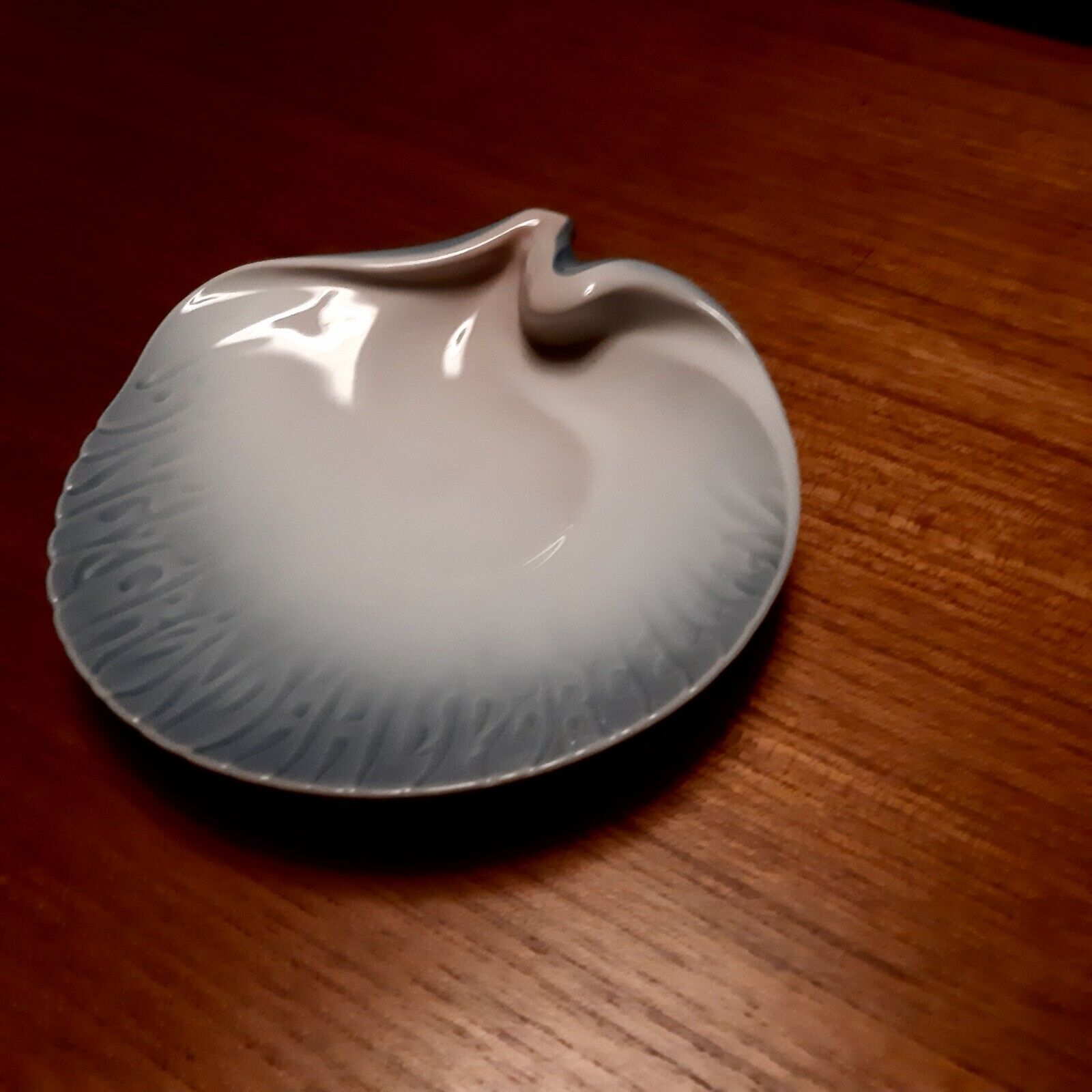 Shell Dish Bing  Grondahl Royal Copenhagen Exhibition design by Dahl-Jensen