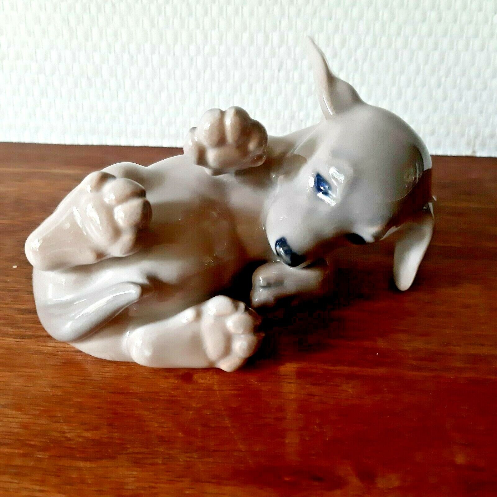 DACHSHUND # 1408 by Olaf Mathiesen for ROYAL COPENHAGEN 1952 Factory Second