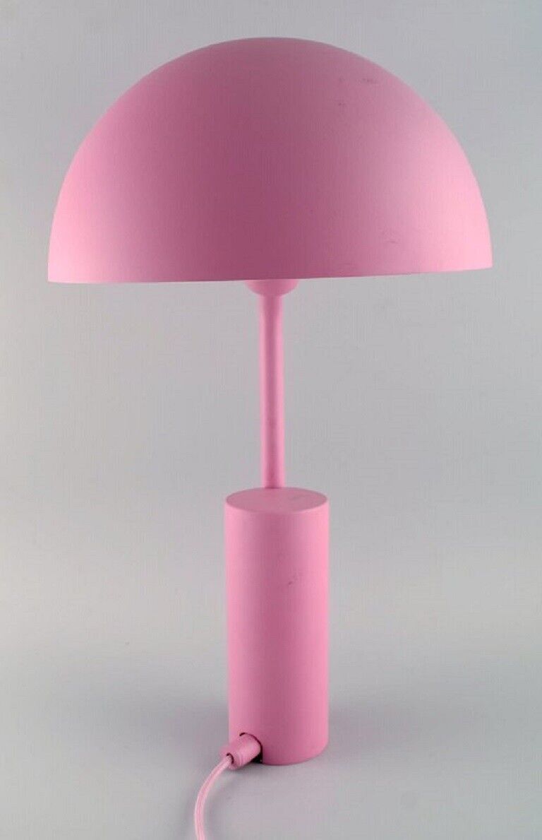 KaschKasch for Normann Copenhagen Cap table lamp in pink lacquered steel