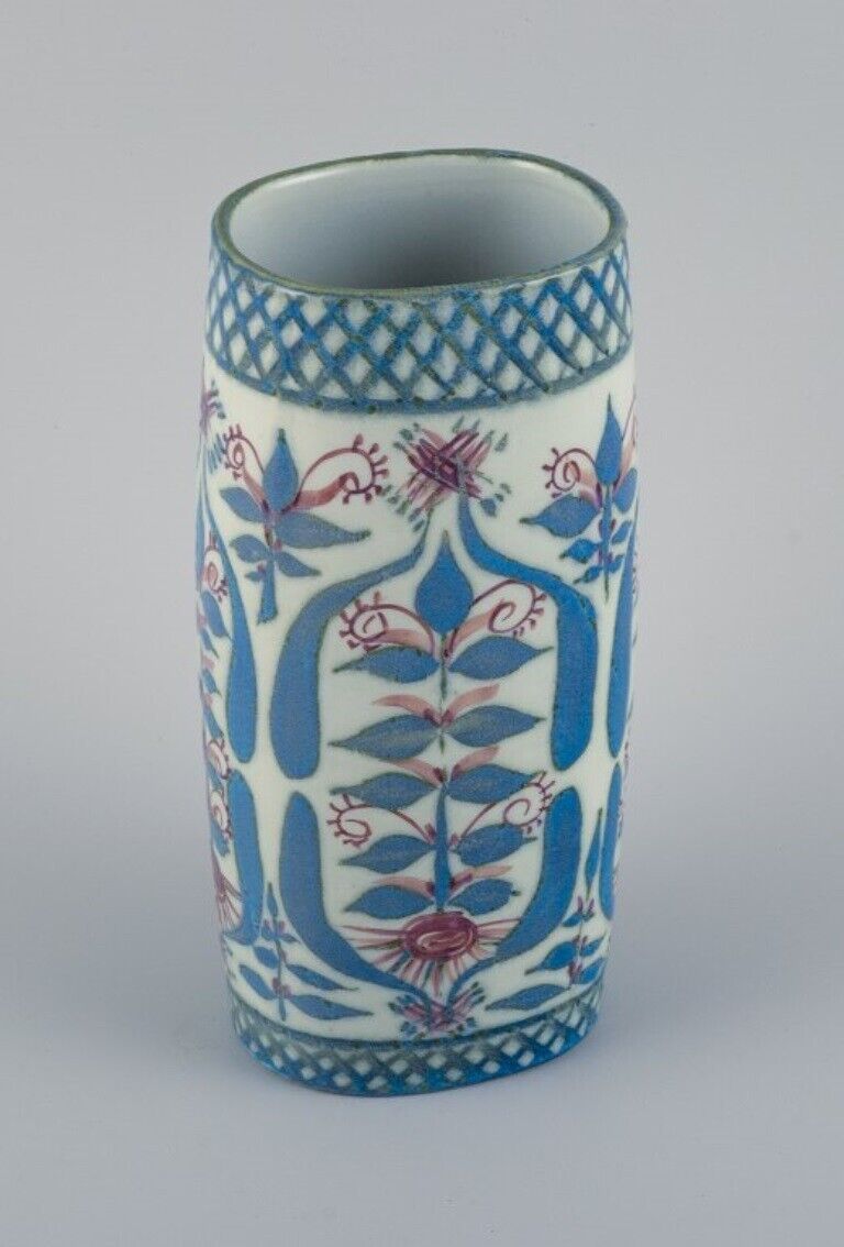 Royal Copenhagen "Tenera" vase in earthenware 1969-1974