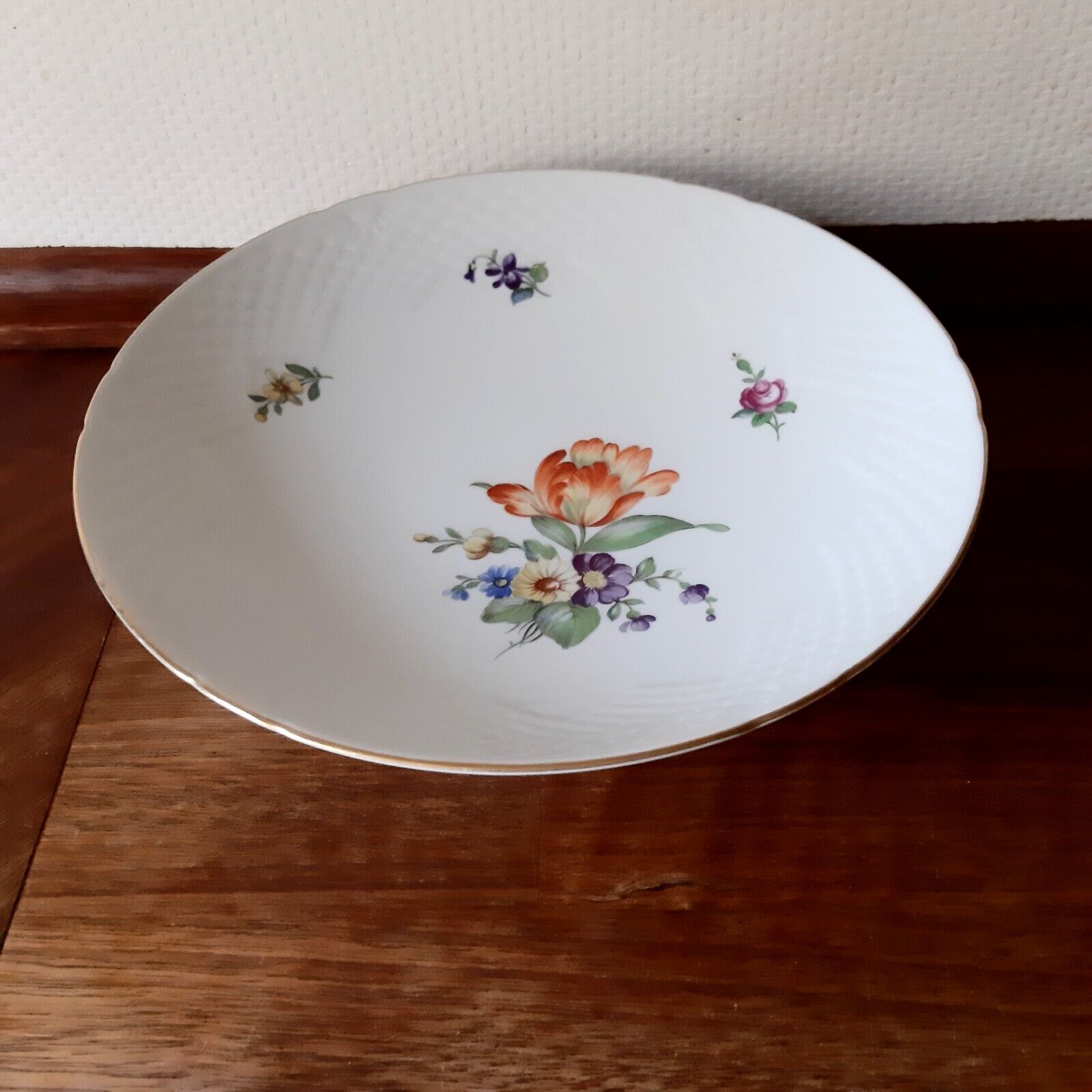 SAXON FLOWER footed cake stand # 206 Bing  Grondahl - Royal Copenhagen Fact 1