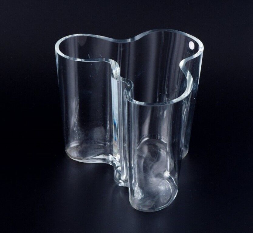 Alvar Aalto Iittala Finland "Savoy" vase in clear glass Late 20th century