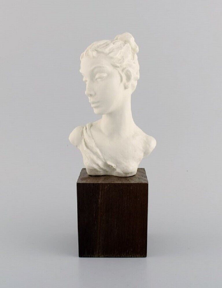 Rosenthal Germany Female bust in bisquit Mid-20th century