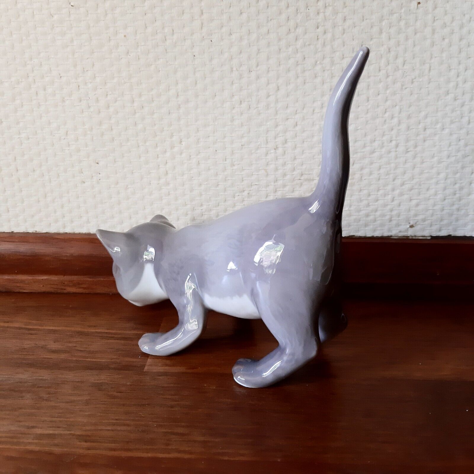 Grey Kitten Tail Up # 517 Royal Copenhagen Fact 2nd & VERY SWEET