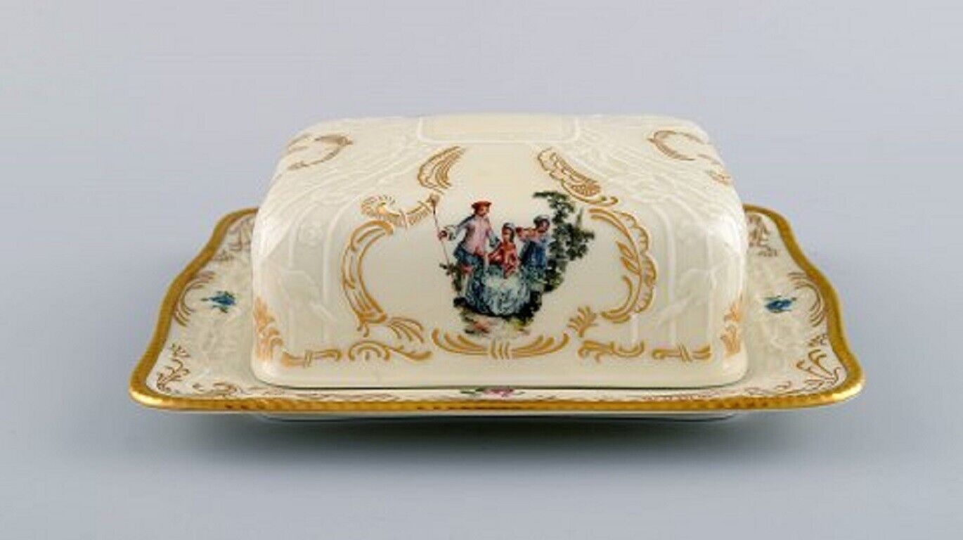 Rosenthal Classic Rose Vase and butter tray in hand-painted porcelain