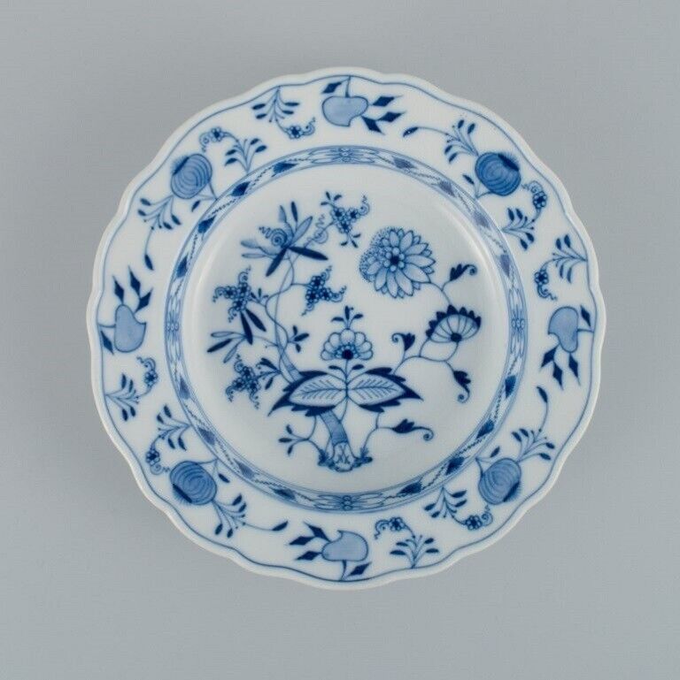 Meissen set of three deep plates hand painted Blue Onion Late 19th C