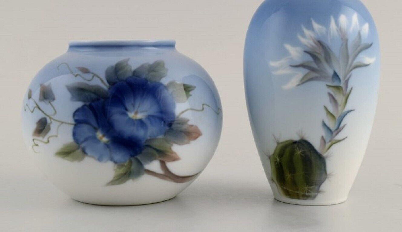 Two Royal Copenhagen vases in hand-painted porcelain with flowers 1960s