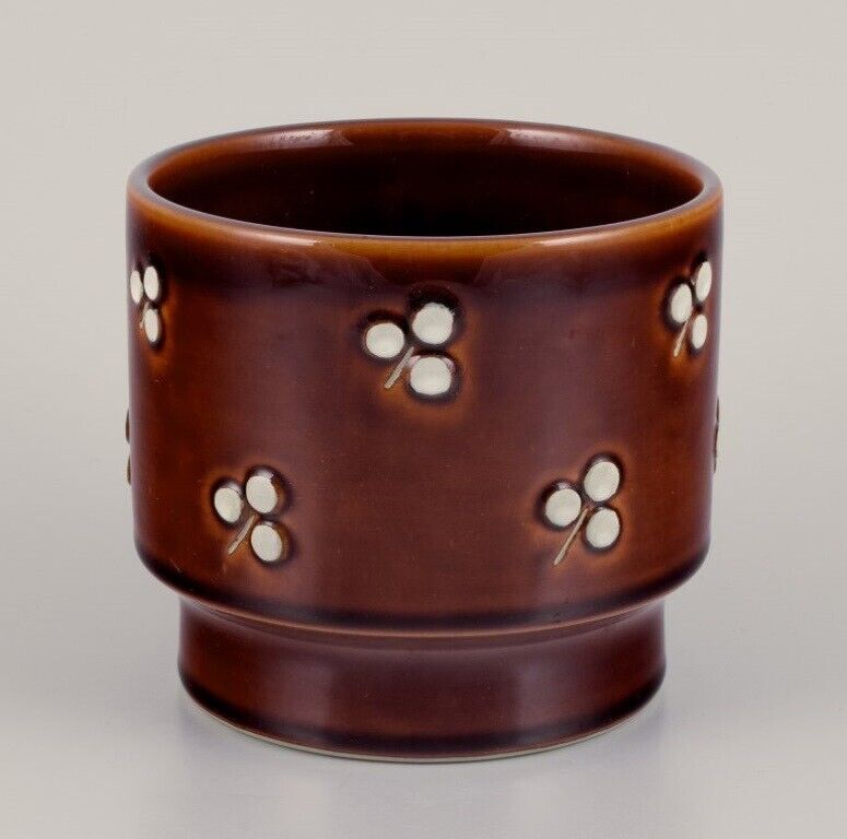 Sylvia Leuchovius for Rörstrand Atelje Ceramic pot in brown glaze