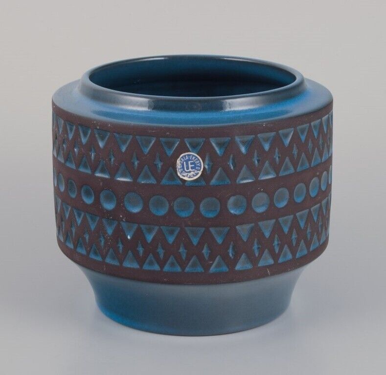 Mari Simmulson for Upsala Ekeby Ceramic pot with a geometric pattern