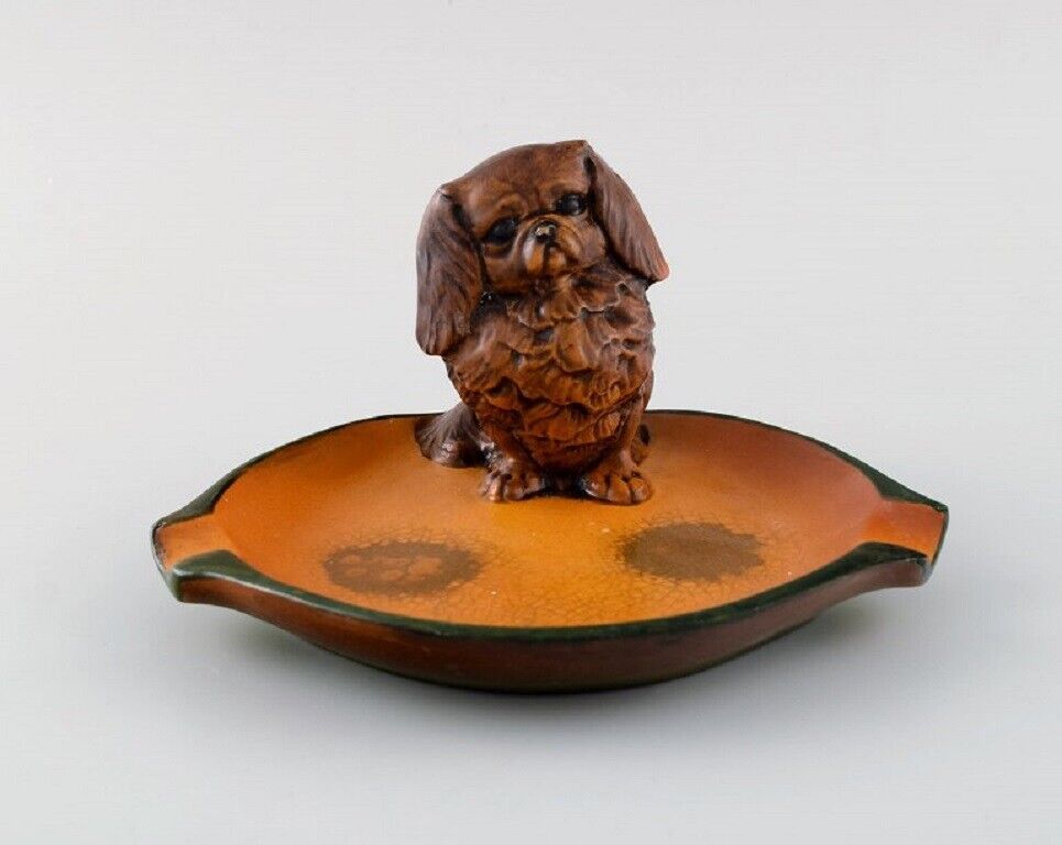 Ipsen's Denmark Bowl in hand-painted glazed ceramics with Pekingese