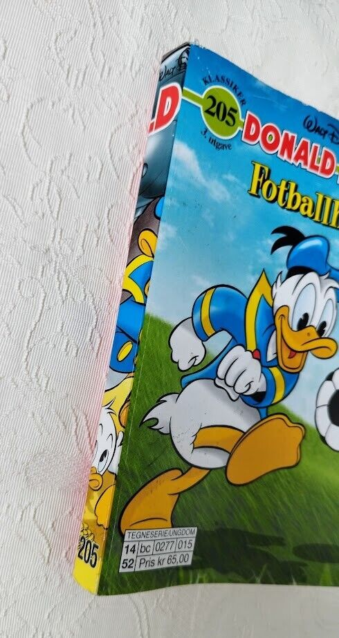 NORWEGIAN 2014 Walt Disney Donald Duck - Fotballhelten Full Pocket Comic Book