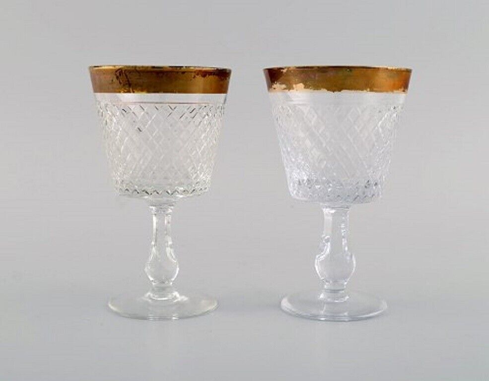 14 glasses in mouth-blown crystal glass with gold edge France 1930s