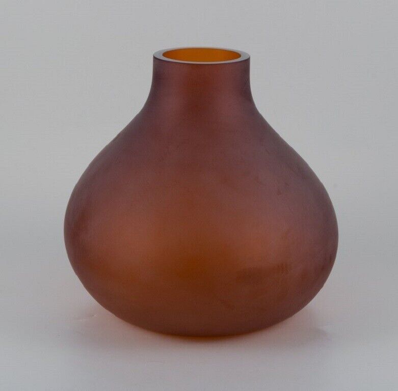 Salviati Murano Large vase in brown hand-blown art glass About 2000