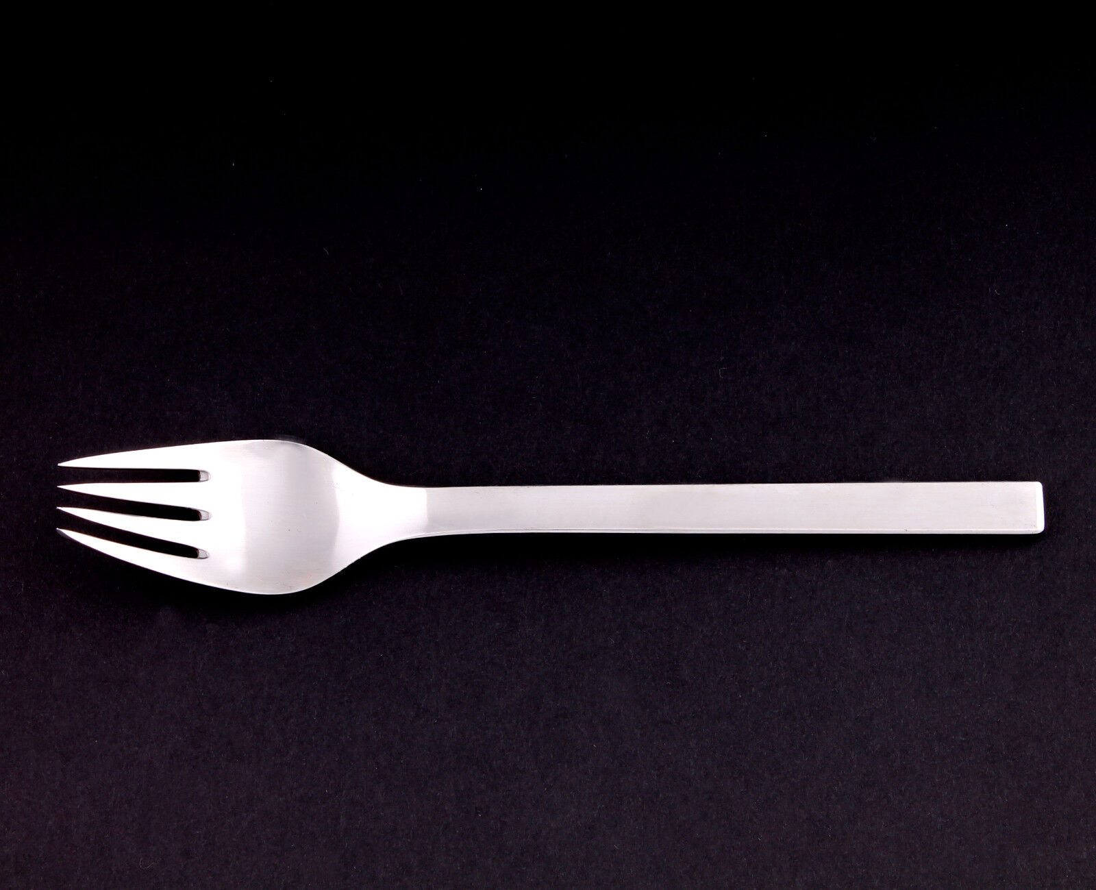 Georg Jensen Denmark Tuja / Tanaqvil Dinner Fork Steel 3310012