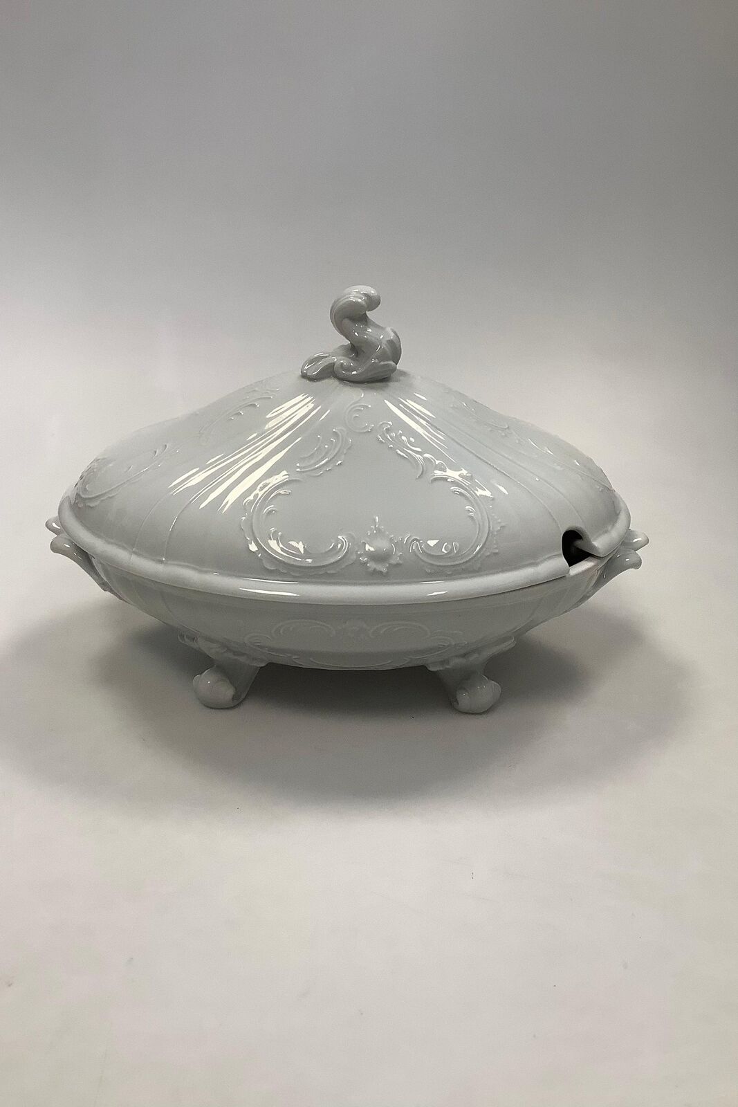 Royal Copenhagen Juliane Marie white Oval Lidded Bowl