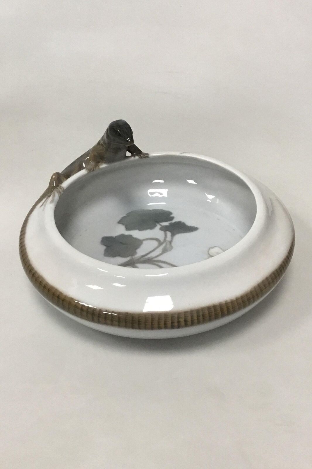 Royal Copenhagen Art Nouveau Bowl with lizard No 397/25