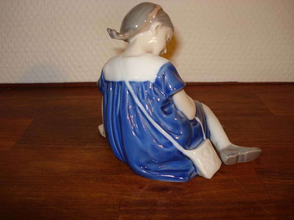 LITTLE GIRL # 1526 Bing & Grondahl Royal Copenhagen I Plockross Irminger 2nd