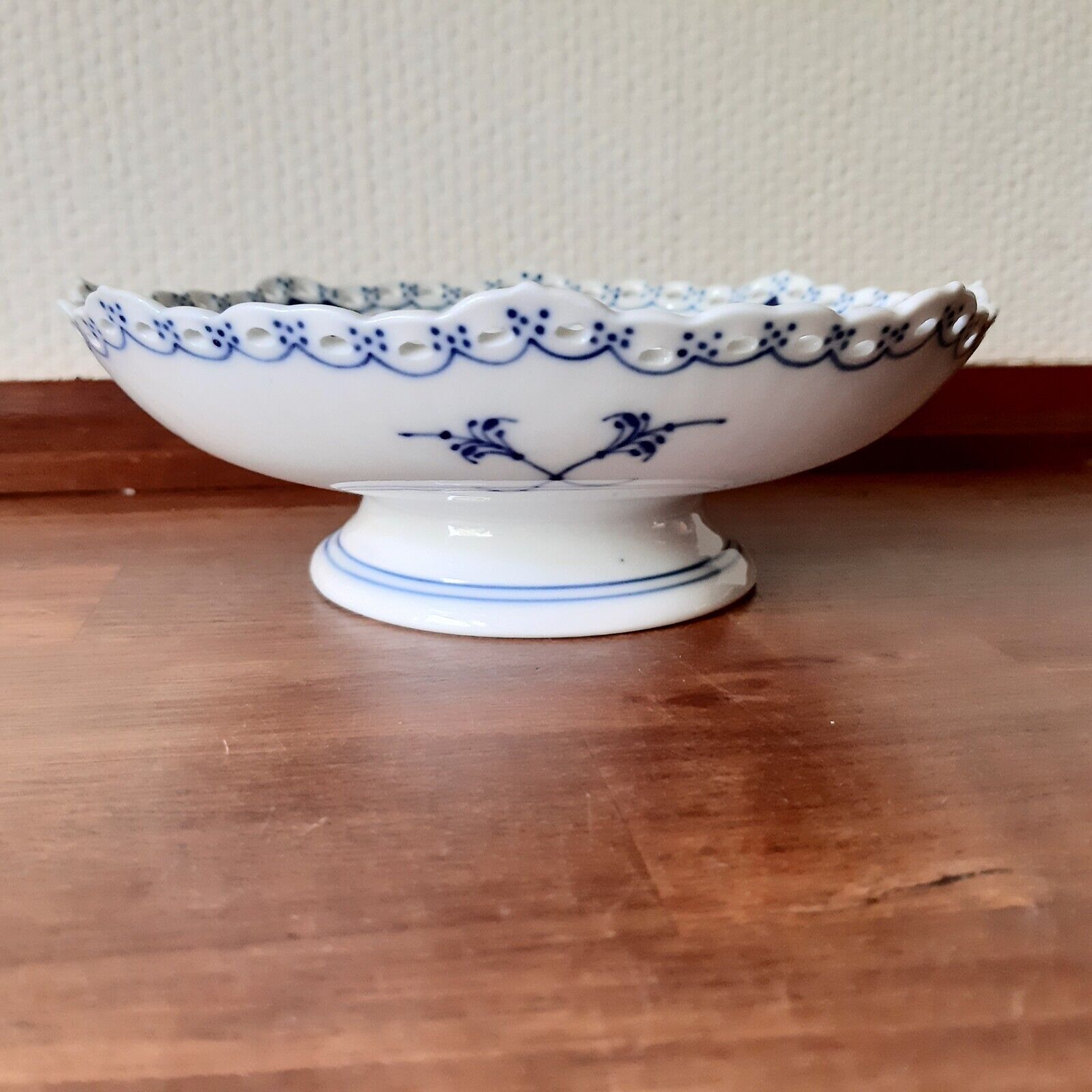 Footed Cake Dish Bowl # 1-1023 BLUE FLUTED FULL LACE Royal Copenhagen 1965