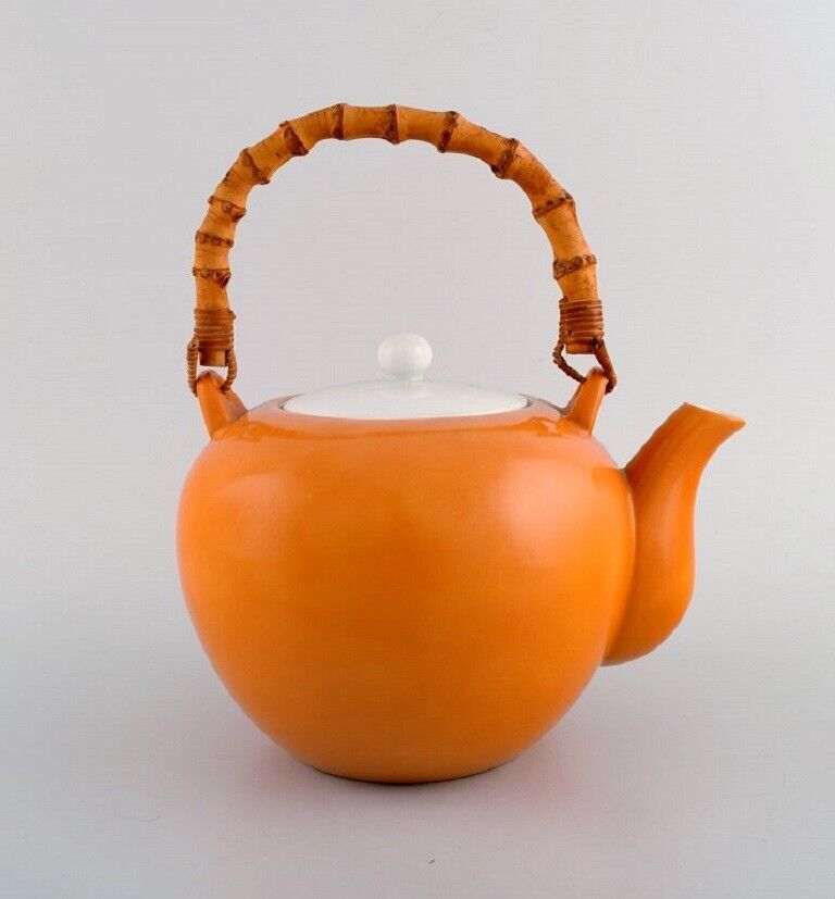 Kenji Fujita for Tackett Associates Porcelain teapot with bamboo handle