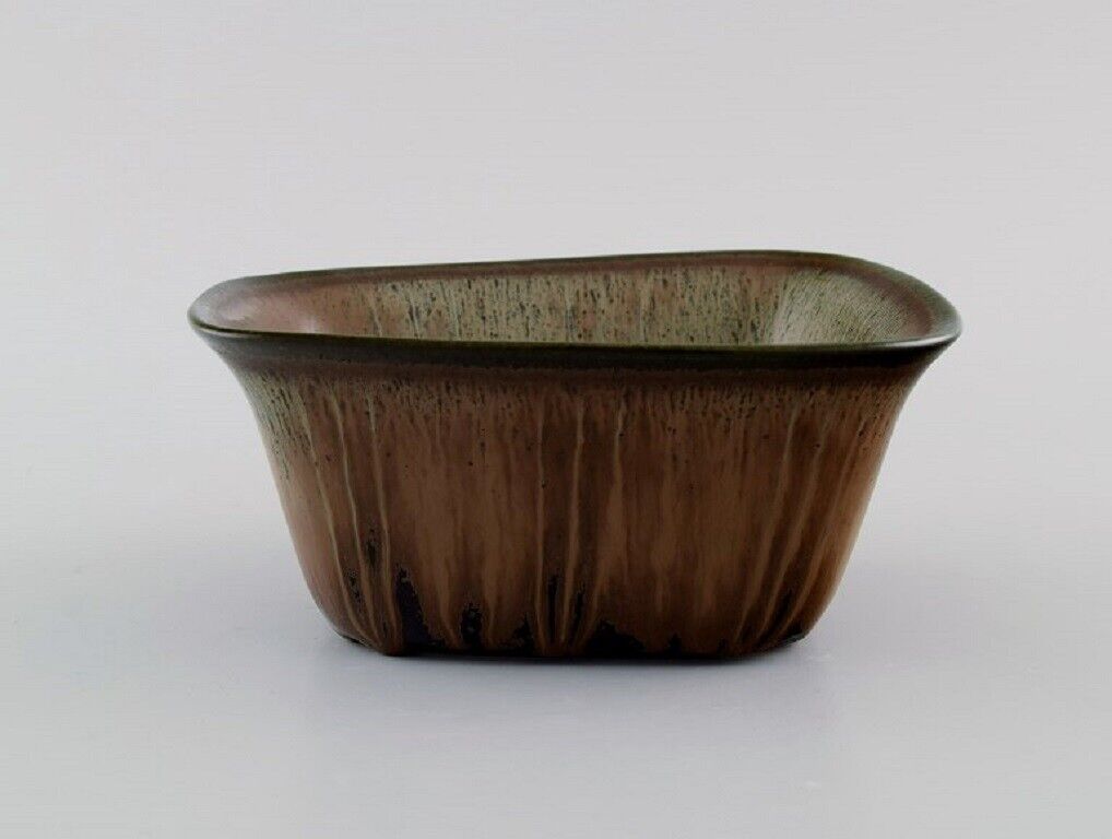 Gunnar Nylund (1904-1997) for Rörstrand Bowl in glazed ceramics Mid-20th C