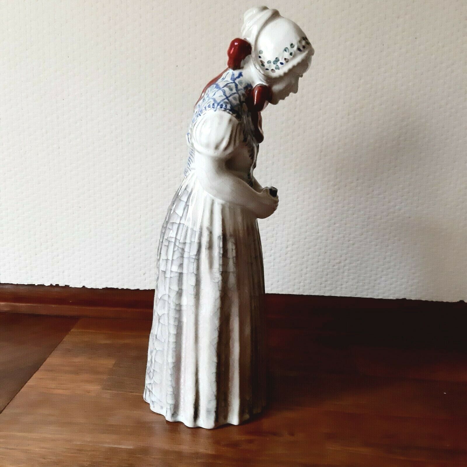 Woman w Hymn Book figurine # 4418-2  Michael Andersen Ceramics Bornholm