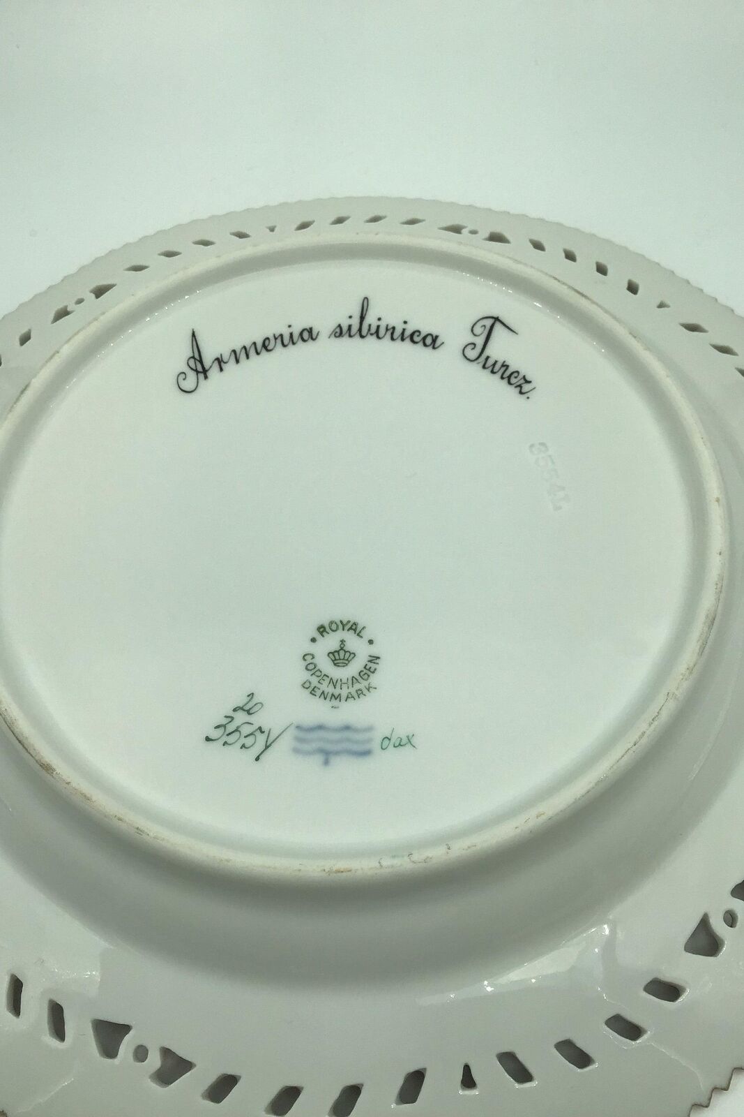 Royal Copenhagen Flora Danica Lunch plate No 20/3554 with pierced rim