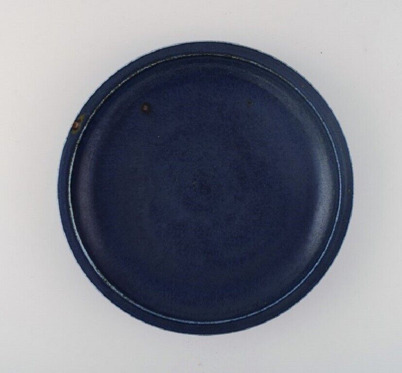 Round Saxbo dish in glazed stoneware Beautiful glaze in deep blue shades