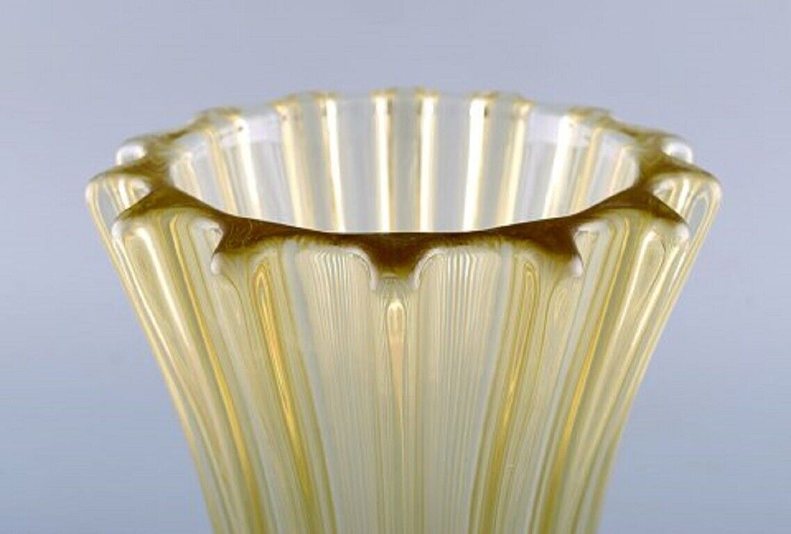 Pierre Gire (1901-1984) aka Pierre d'Avesn Art Deco vase in yellow art glass