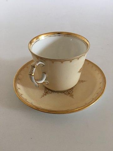 Royal Copenhagen Early Cup and saucer with Thorvaldsen Motif from 1860-1880