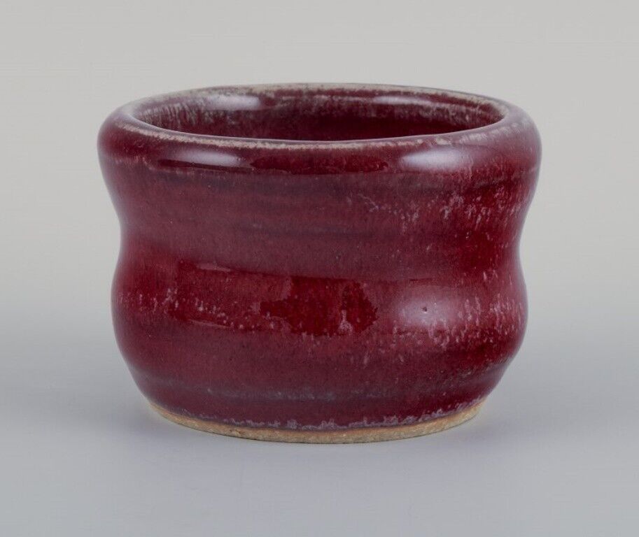 Snorre Stephensen own workshop unique ceramic bowl in oxblood glaze