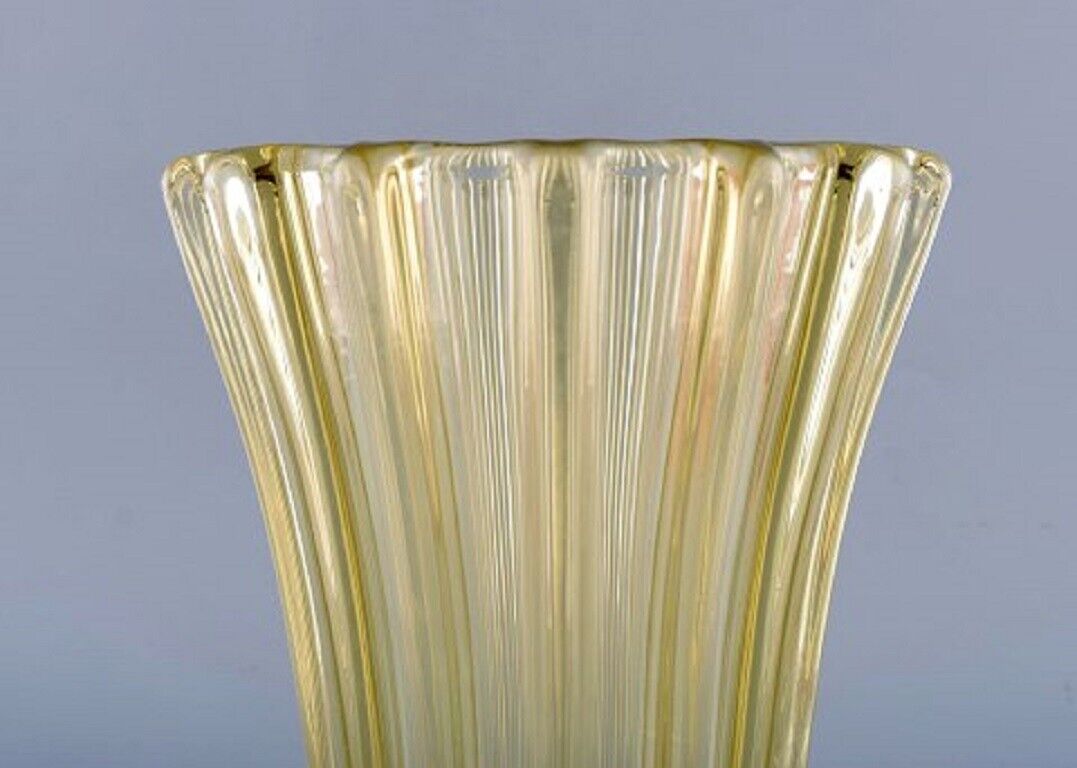 Pierre Gire (1901-1984) aka Pierre d'Avesn Art Deco vase in yellow art glass