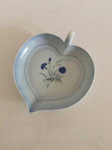 Bing  Grondahl Demeter / Blue Cornflower Cake Bowl with Handle No 357