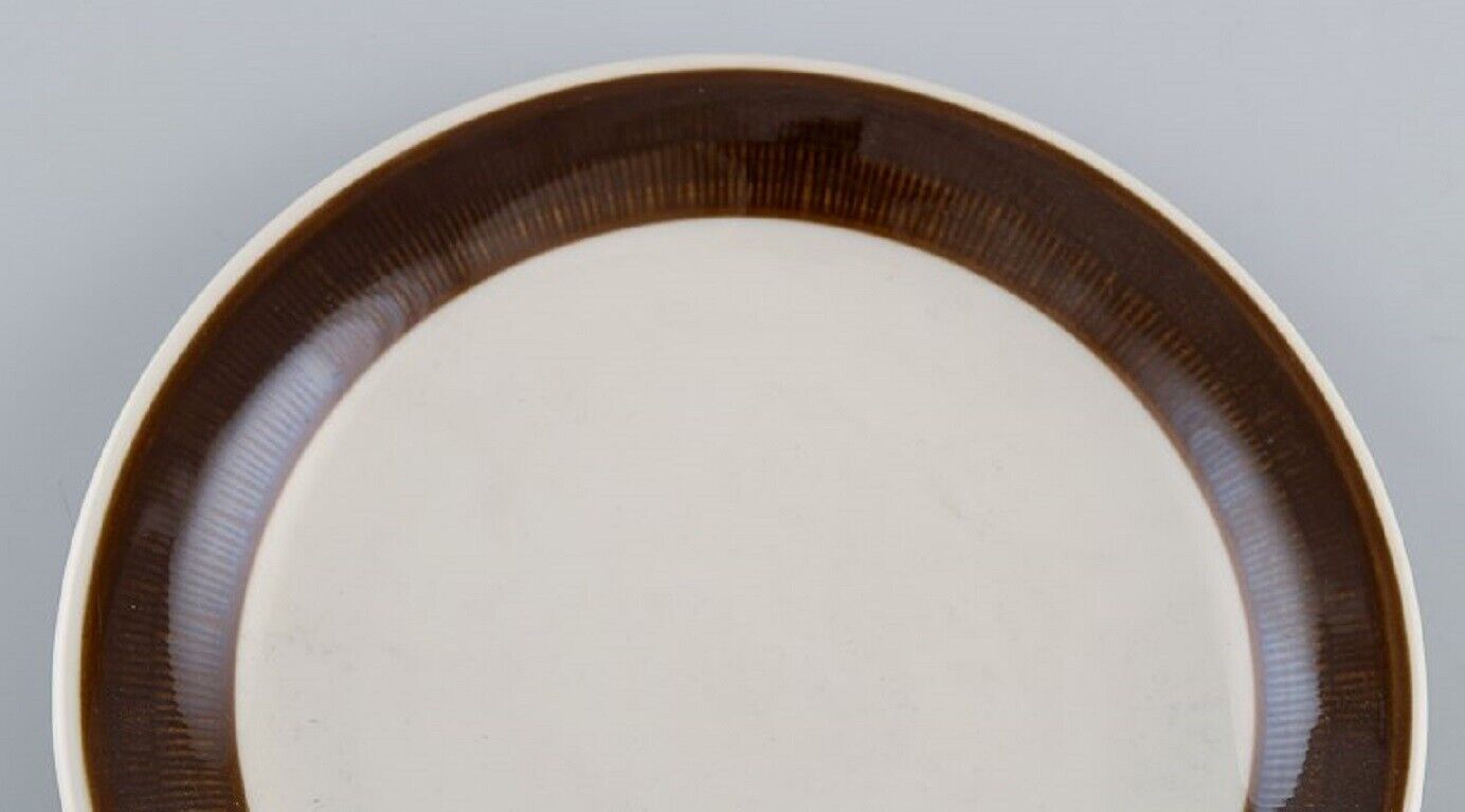 Hertha Bengtson (1917-1993) for Rörstrand 15 Koka plates in glazed stoneware