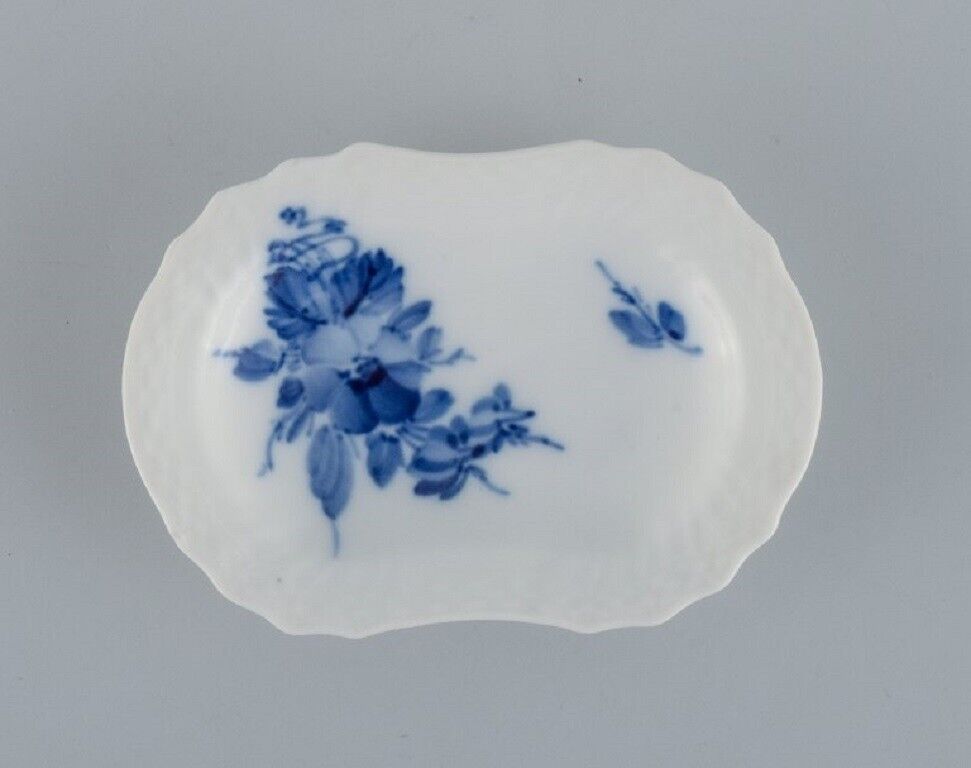 Five pieces of Royal Copenhagen Blue Flower braided porcelain