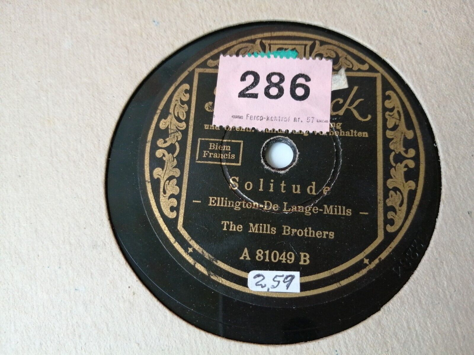 78 RPM  shellacTHE MILLS BROTHERS London Rhythm /Solitude Brunswick A81049A