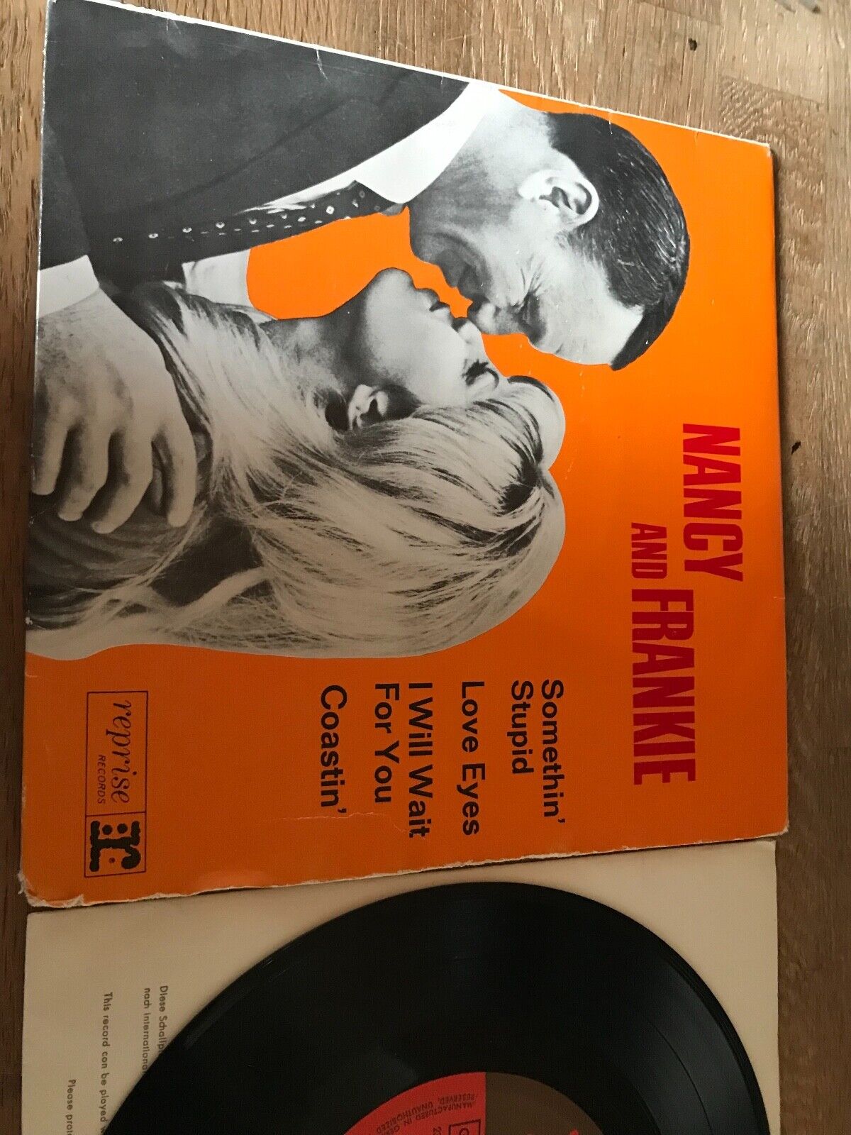 NANCY AND FRANKIE SINATRA "SOMETHIN´ STUPID" GERMAN VINYL SINGLE REPRISE RECORDS